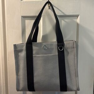 Lululemon Two Tone Canvas Tote 10L